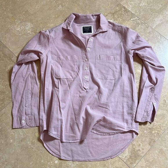 💕Abercrombie & Fitch Top💕 - Picture 1 of 7